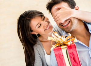 Some Thoughtful Gifts Ideas to Celebrate Valentine’s Day With Your Husband